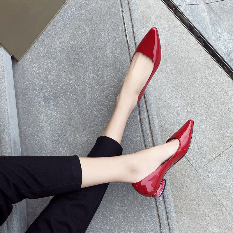 Flat shoes female spring autumn new single shoes leather tip flat and red wedding shoes black leather shoes and shoes