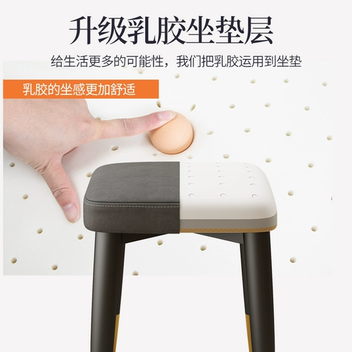 Маленький табурет для детей домохозяйства может сложить легкую роскошную скамейку столового стола круглого табурета творческий квадратный табурет, чтобы сменить обувь маленький диван табуреток