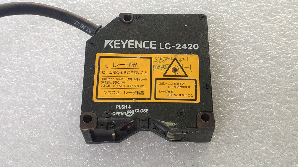 Japan imported dismantling second-hand Keyence KEYENCE LC-2420 laser displacement sensor laser ranging