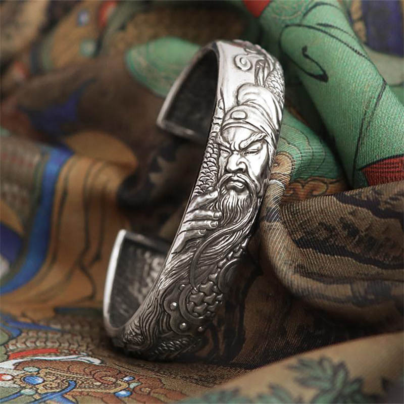 Xiyue Original Handmade Sterling Silver Jewelry 99 Pure Silver Retro Relief Guan Gongjia Blue Bodhisattva Wu Wealth Bracelet for Men and Women Xiyue Original Handmade Sterling Silver Jewelry 99 Pure Silver Retro Relief Guan Gongjia Blue Bodhisattva Wu Wealth Bracelet for Men and Women
