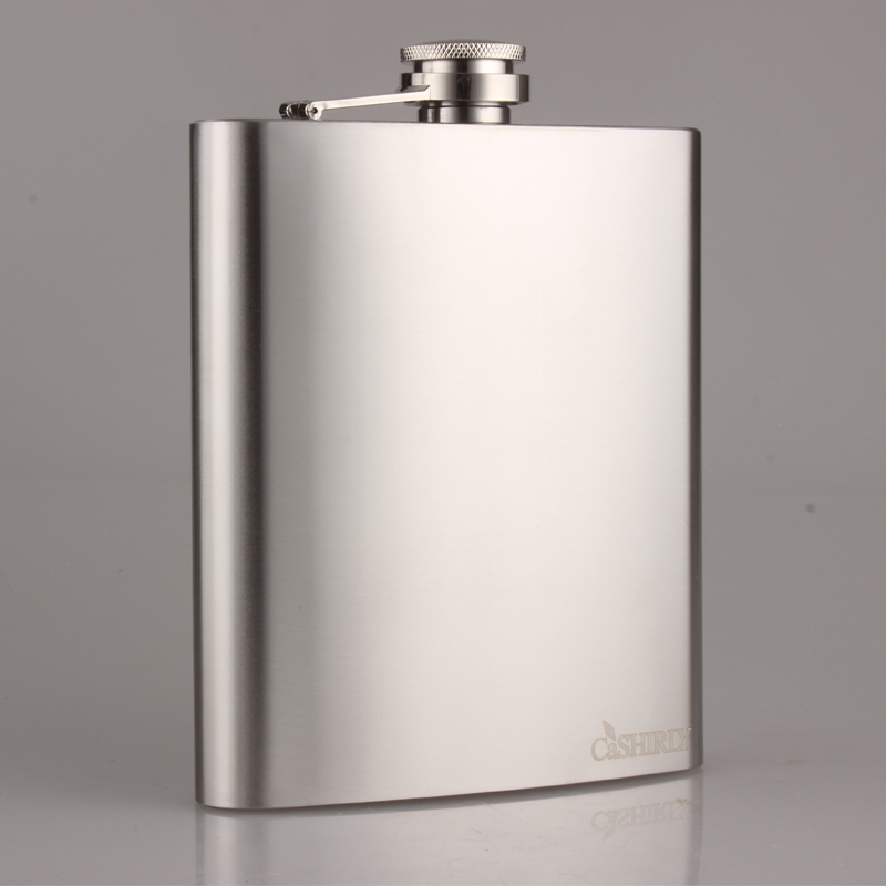 Keshanlai 18 ounces thickened German 304 stainless steel carry-on wine jug outdoor men convenient 1 pound pack