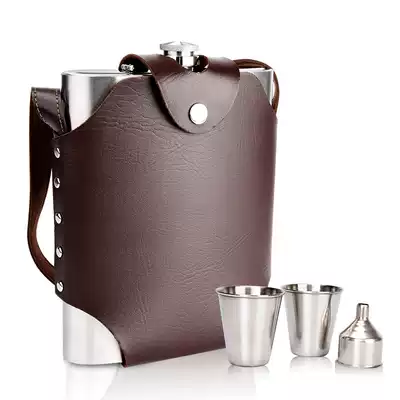 Kaishanglai 5 kg 88 ounces thickened 304 stainless steel wine jug men's outdoor wine set free holster wine glass funnel