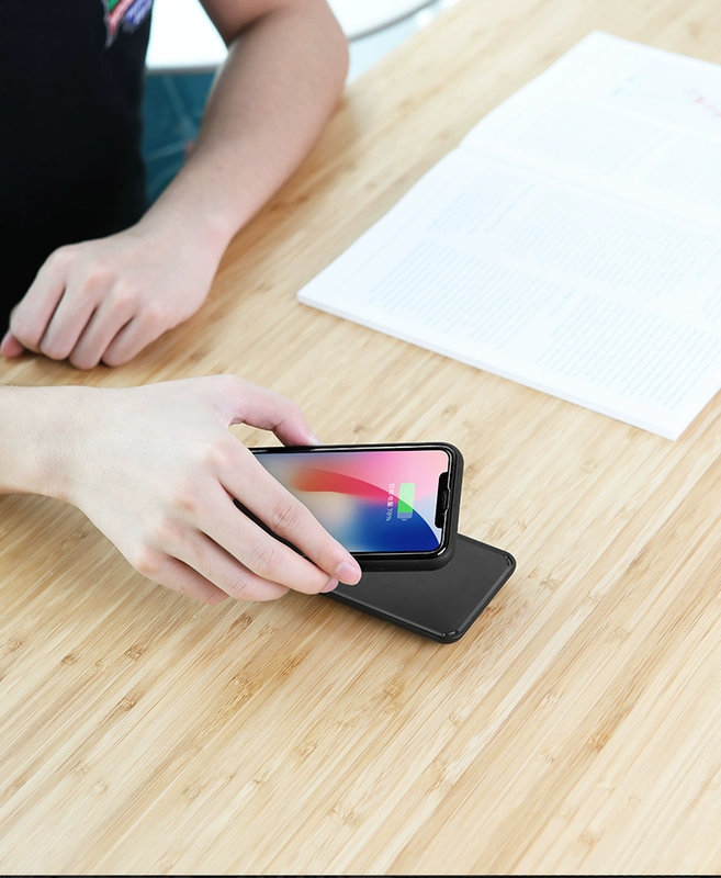 ROCK Apple Xs quay lại sạc pin không dây từ iphone6.5 trở lại clip xsmax siêu mỏng điện thoại di động iphonex trở lại clip pin xs sạc không dây di động nhỏ gọn dung lượng lớn - Ngân hàng điện thoại di động sạc dự phòng veger