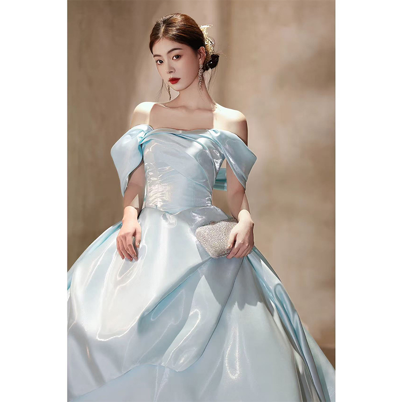 Runaway Princess Evening Gown for Women 2026 New High-End Engagement Light Wedding Dress for Travel Photography Puffy Dress Light Luxury