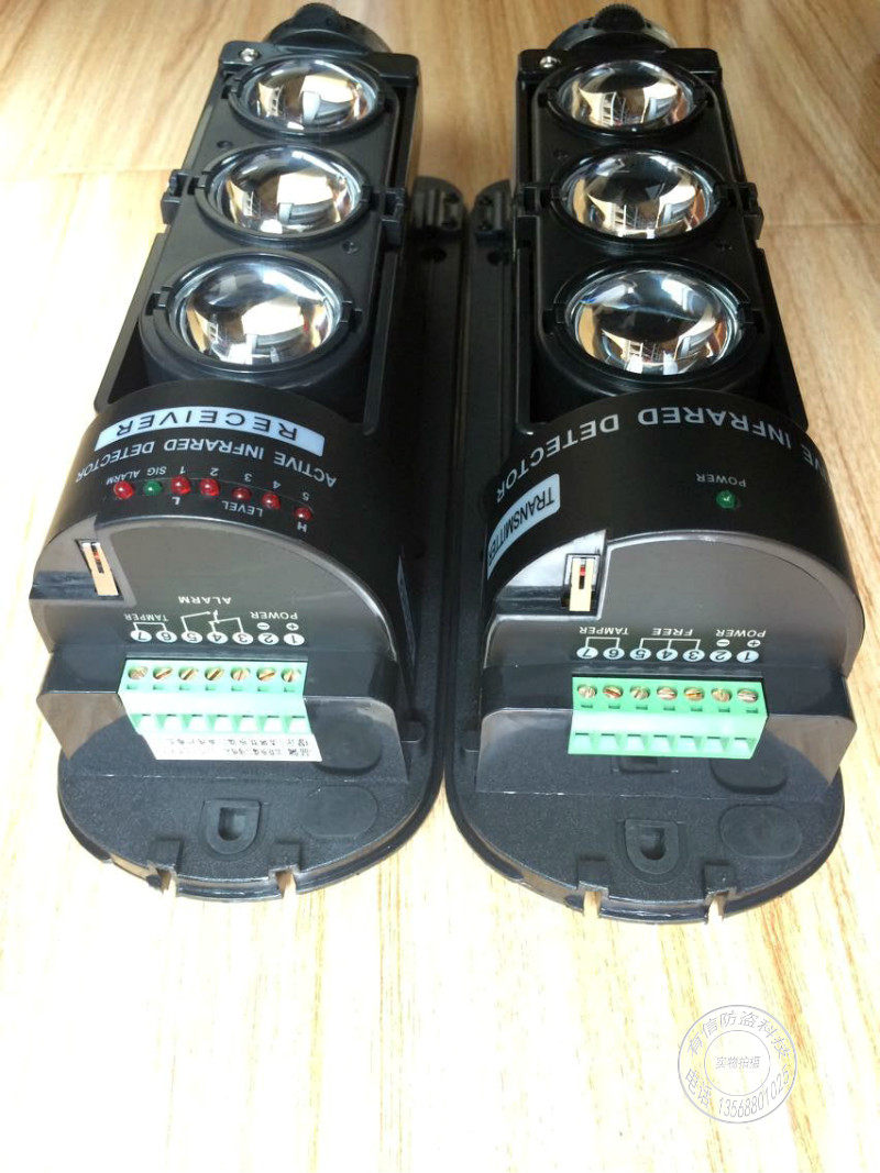 Dr. Ai Lieufu 3 Three beams of light to the infrared detector infrared to the infrared to the shooting monitor