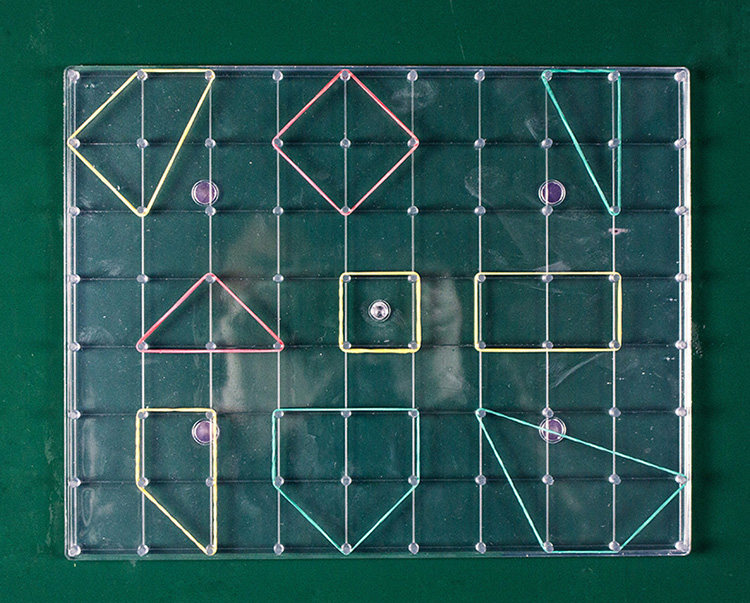 Nail Board Transparent Nail Board 200mm*200mm J20517 Magnetic Nail Board 20*23cm Elementary School Mathematics Experiment Equipment Teaching Instrument Magnetic Nail Board