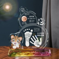 Отпечатки рук и ног, подвеска, тигр