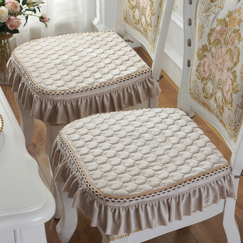 Winter plush non-slip four seasons stool mat European style dining table chair cushion cushion thick home fart cushion chair cushion seat cushion