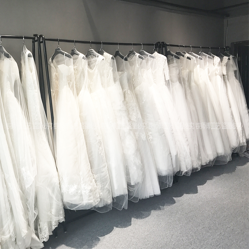 Wrought iron hanging wedding dress hanger display rack Women's clothing store shelf floor-to-ceiling dress high-end clothes rack clothing store