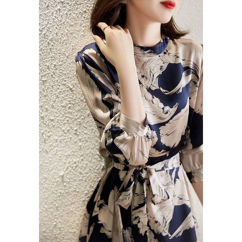 European Retro Luxury Floral Dress for Women 2026 Spring and Summer New French Fashion Versatile Socialite Long Dress Trend