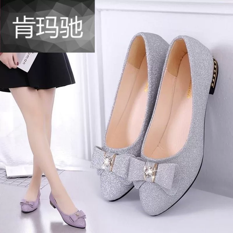 Non-slip comfortable sandals, soft sole, for middle age