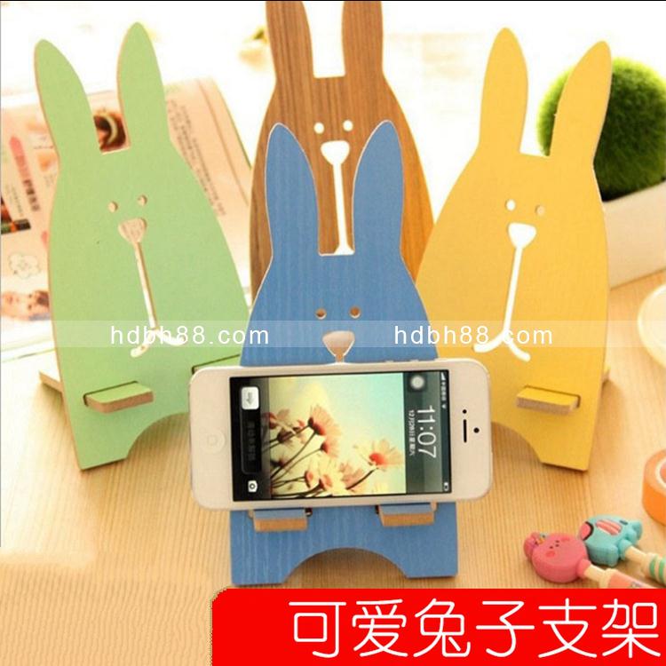 Creative Little Rabbit Cell Phone Rack Wood Cute Charging Cell Phone Trust Cartoon Desktop Universal Bracket Mobile Phone Holder