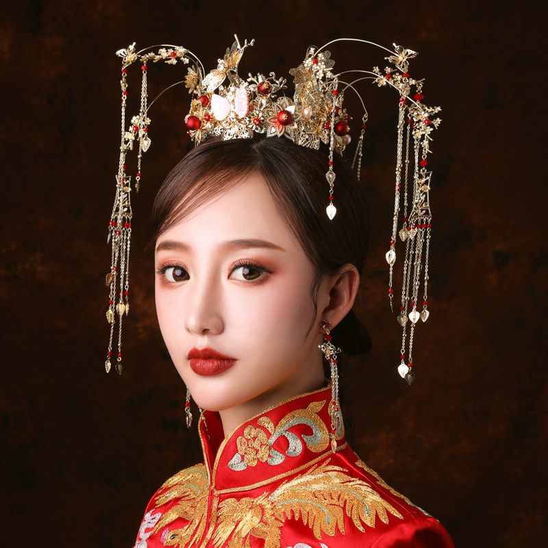 Bridal Chinese ancient clothes head decorated with golden retro palace flow Su hairpin show and dragon and phoenix hanging ancient wind ornaments Ji-wen
