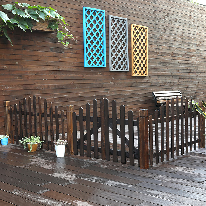 Anticorrosive wood fence balcony villa outdoor fence courtyard terrace small courtyard railing kindergarten solid wood guardrail