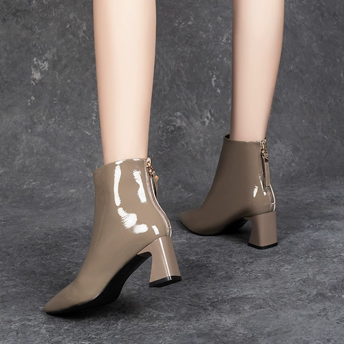 Новая весна и осенняя и зимняя высокая высокая европейская и американская кожаная обувь с высокой