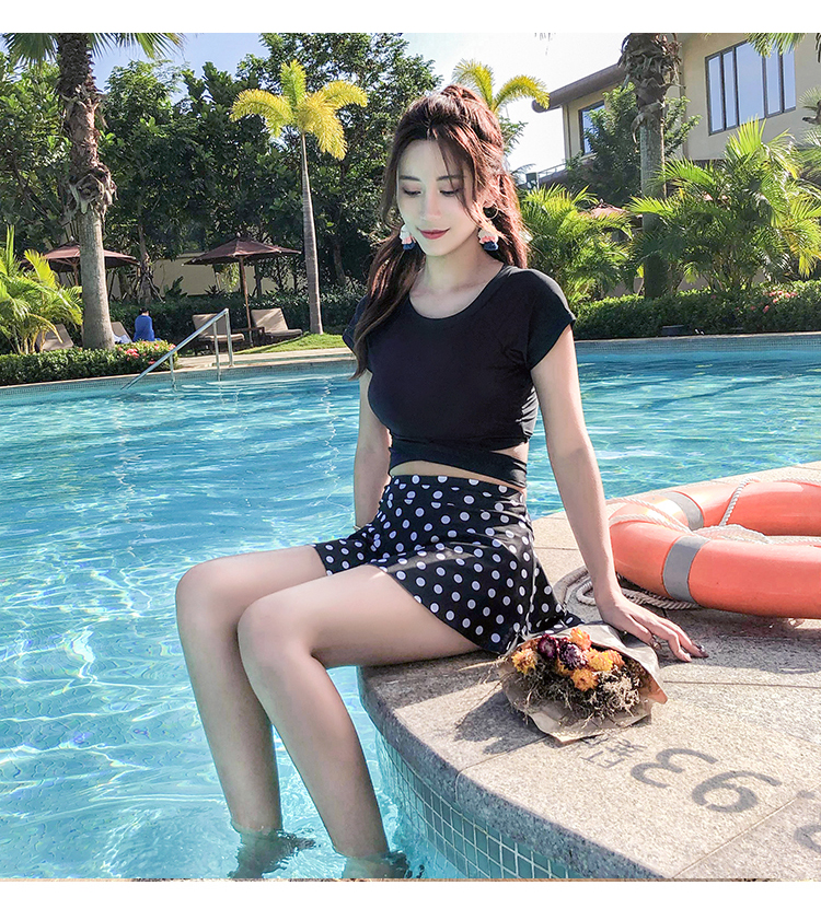 Áo tắm nữ nữ bảo thủ chia tay áo tắm 2018 mới thon gọn che bụng ngắn tay áo thể thao cỡ lớn áo tắm suối nước nóng - Bộ đồ bơi hai mảnh đồ bơi 2 mảnh trẻ em