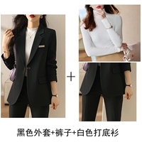 Пиджак классического кроя, черные бархатные белые трикотажные штаны, высокий воротник