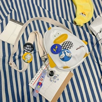 Белая космическая подвеска, значок