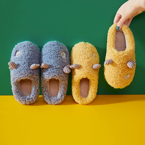 Детские утепленные удерживающие тепло нескользящие зимние тапочки для мальчиков