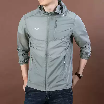 2021 summer men's outdoor light and loose skin clothing Men's fashion solid color pocket stretch hooded sunscreen clothing