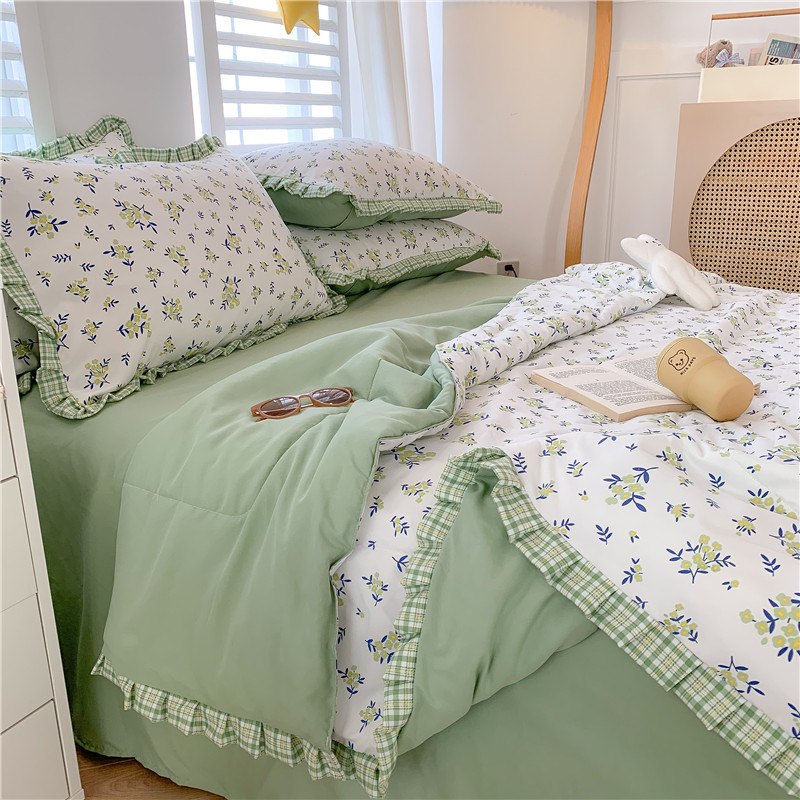 Summer new small floral four-piece set flounces thin air-conditioning quilt small fresh children's summer cool quilt student summer quilt
