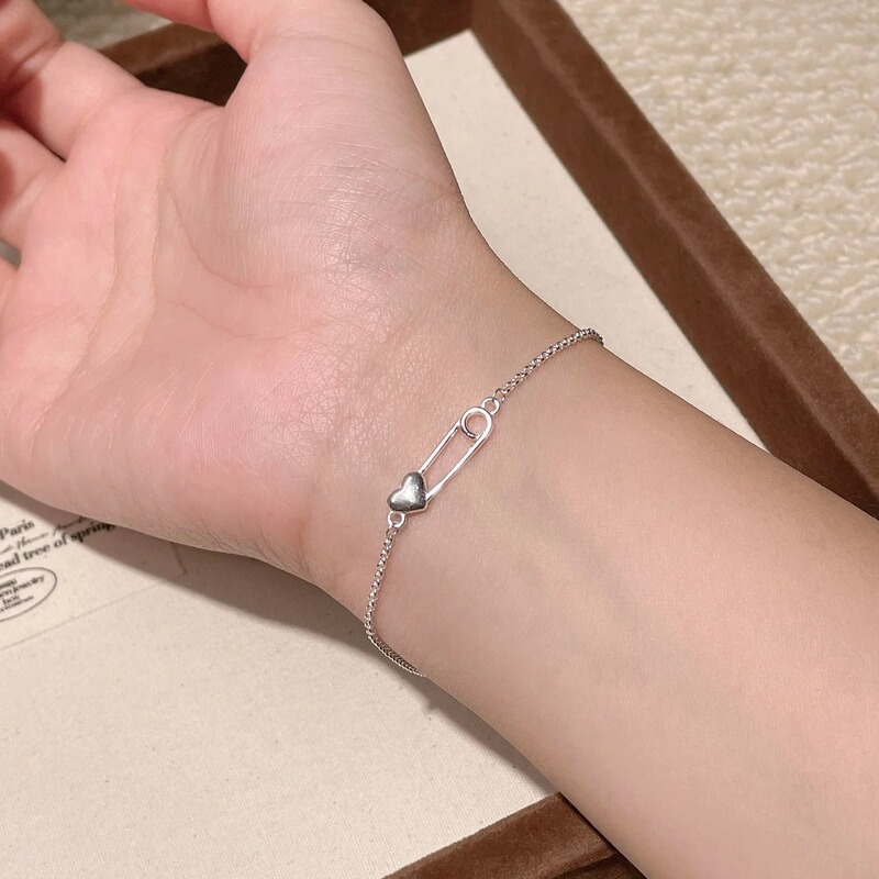 【Moment of Reflection】Junla Designer Style S925 Sterling Silver Heart-Shaped Paperclip Bracelet with a Simple and Unique Feel
