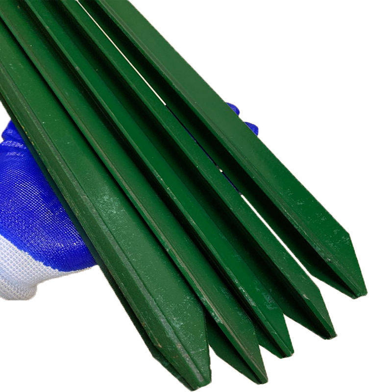 Triangular Y-shaped steel aquaculture net column cement-free barbed wire round tube green angle steel guardrail net cattle fence net column