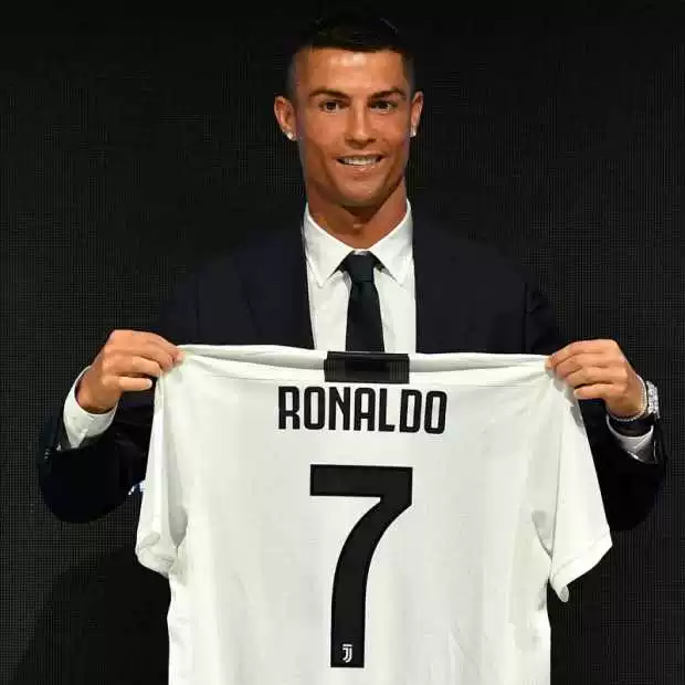 Nhà vô địch Juventus khoác áo 18-19-20 trên sân nhà và sân khách thứ 7 tay dài Ronaldo trên bộ đồng phục bóng đá Debra thứ 10 - Bóng đá 	tất bó gót chân bóng đá