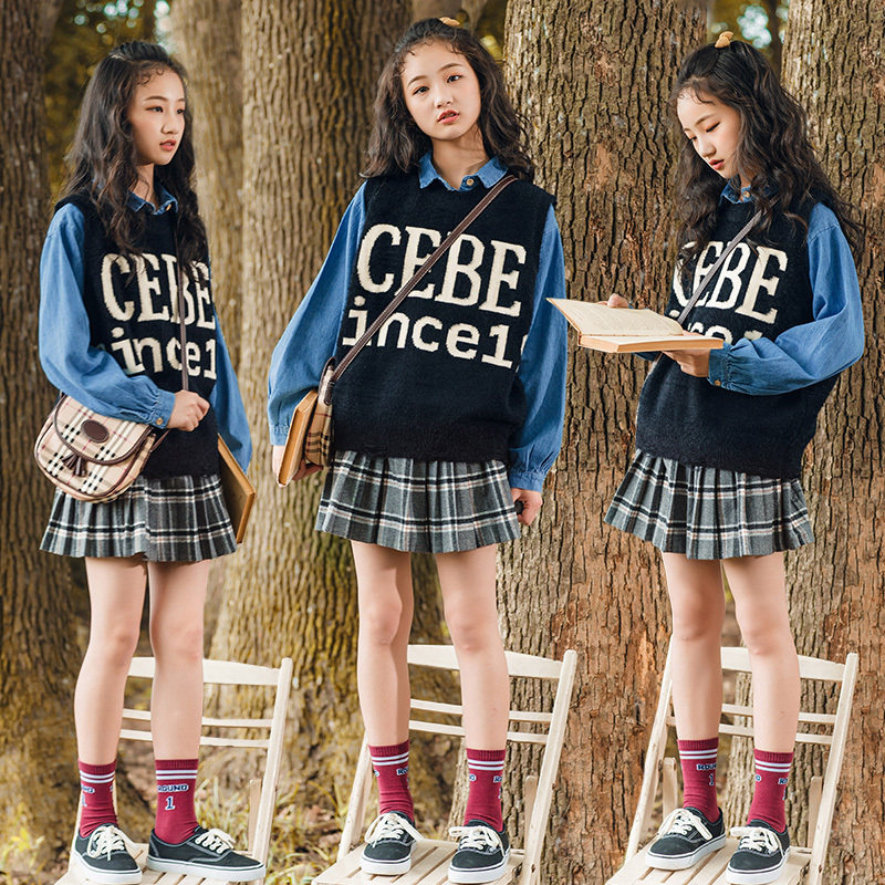 Women's big children's autumn clothes 2021 new college style children's 12-year-old foreign style 15 girls net red suit girls Korean version 13