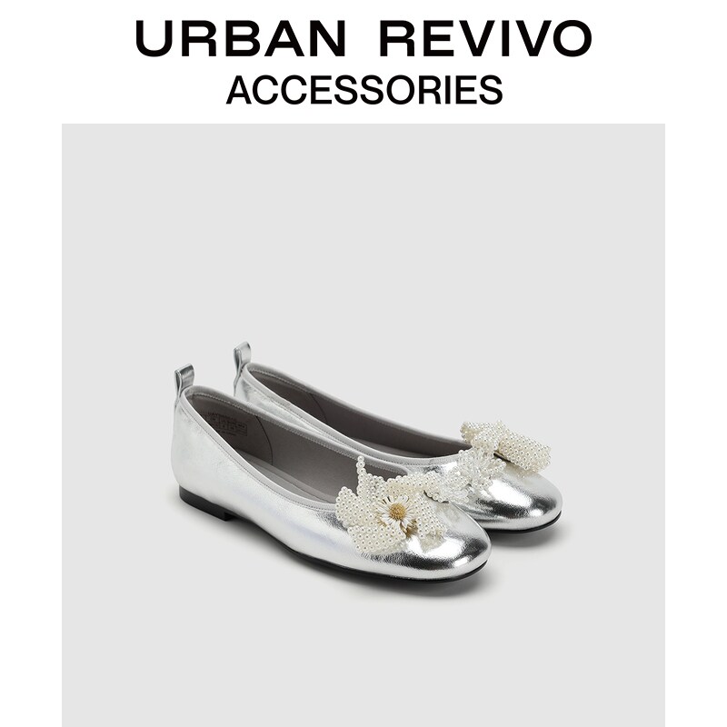 Pearl Flower Ballet Flats Metallic Leather Slip-On Shoes for Women ราคา 2,040 บาท*ส่งฟรี