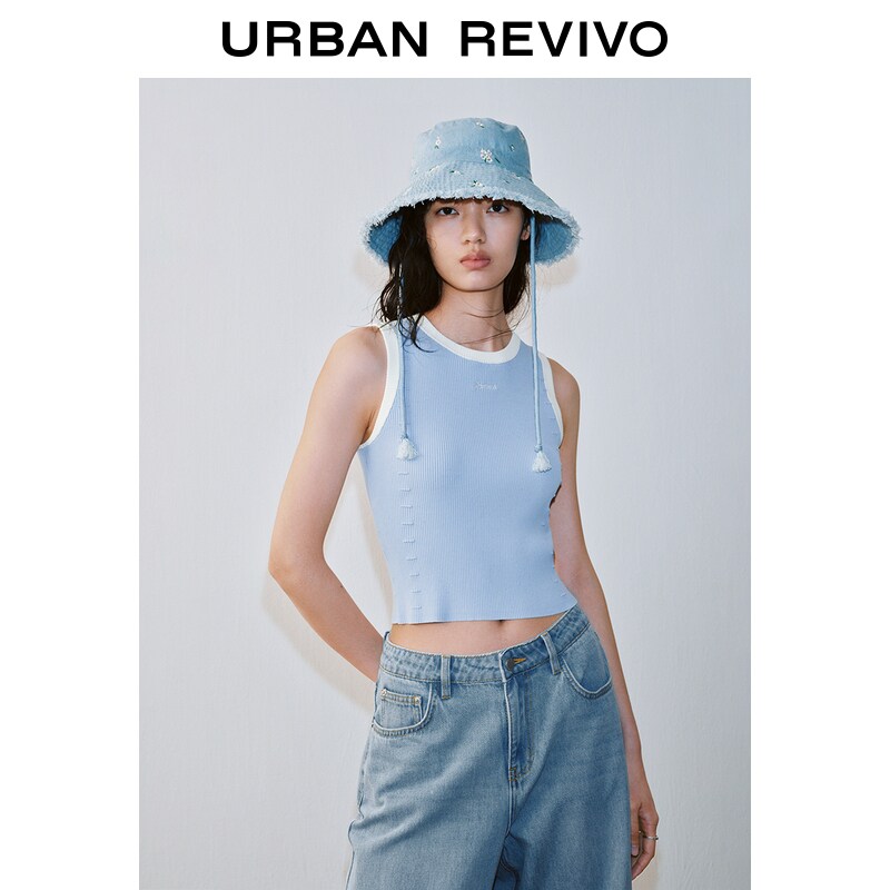 Sleeveless Rib Knit Tank Top Contrast Neckline Mini Logo Embroidery ราคา 1,490 บาท*ส่งฟรี