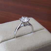 1 005 karat natural diamond nv jie IJ color SI1 clarity EX cut ba jian ba xin optional style customization