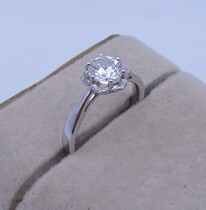 1 026 karat FG color SI clarity natural diamonds nv jie 18K gold diamond ring fire well can be re-inspection