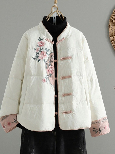 Fat mm300Jin Jin is equal to 0.5kg. Large size new Chinese style heavy industry embroidered cotton jacket for women in winter. Very good-looking plate buckle warm cotton jacket trend.