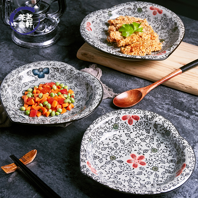 The Home plate creative irregular heart food dish and Japanese glaze color cooking ceramic plate look lovely salad plate