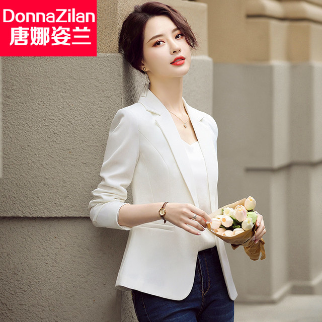 White small suit jacket women's spring and autumn 2022 new Korean version of the slim short section small casual thin section suit summer