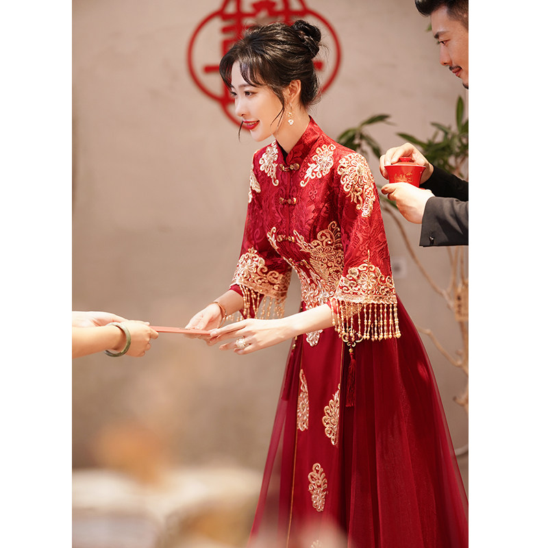 Chinese toast clothing bride autumn 2022 new red cheongsam wedding dress female Xiuhe clothing high-end long-sleeved