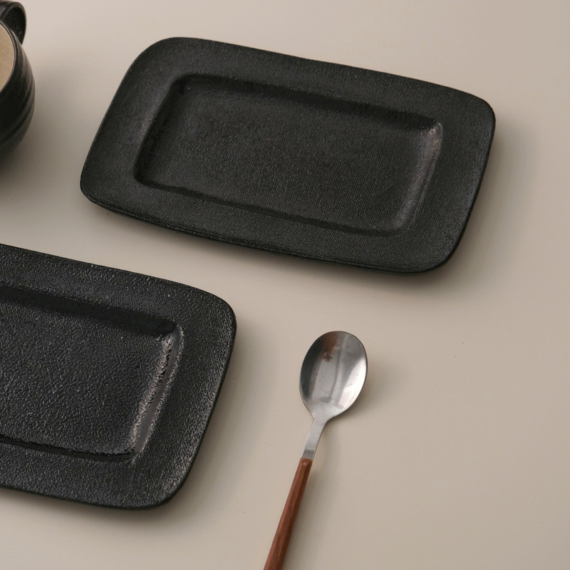 Handmade Black Pottery and Black Glaze Cooking Plate Set by Yu Tu-Apu, with a Warm Texture, Niche, High-End Feel, and Beautiful Appearance