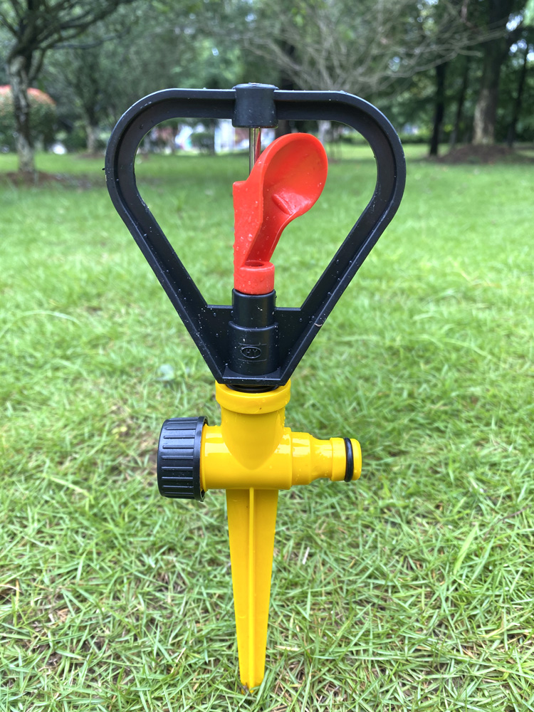 Plastic butterfly rain sprinkler Agricultural garden irrigation automatic rotating lawn sprinkler 360 degree sprinkler