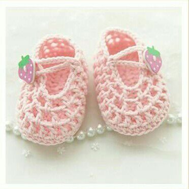 Manual Wool Thread Crochet Knitted Baby Shoes Baby Shoes Hollowed-out Baby Sandals Electronic diagrams