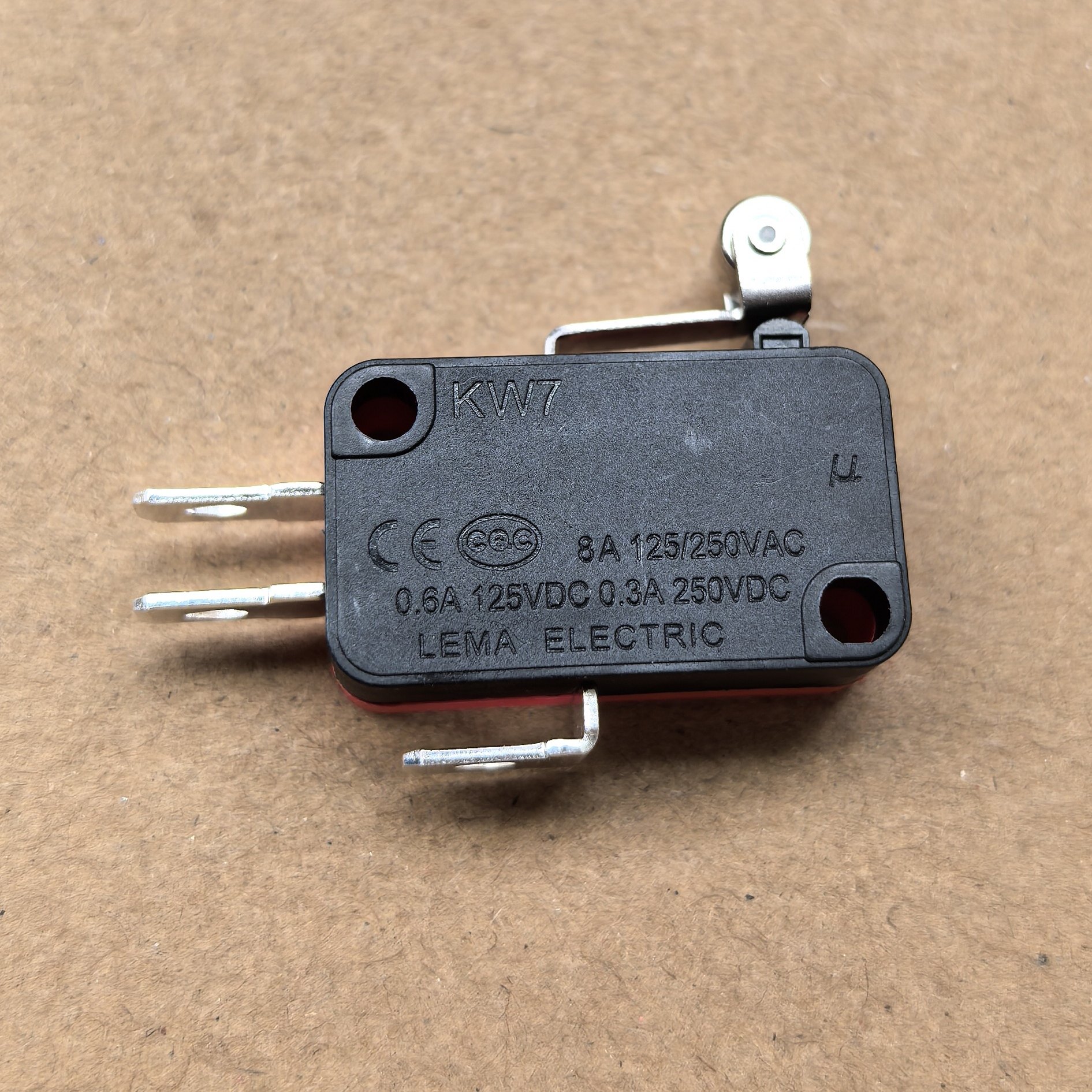 Lema Micro Switch Kw7-3 Small Self-Reset Travel Limit Switch 8A3 Feet One Open One Closed Silver Point