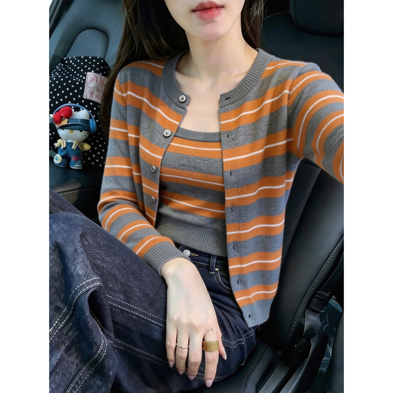 Korean-Style Orange Striped Layered Knit Cardigan for Women, Early Autumn Design Sweater Jacket, Two-Piece Outerwear Korean-Style Orange Striped Layered Knit Cardigan for Women, Early Autumn Design Sweater Jacket, Two-Piece Outerwear