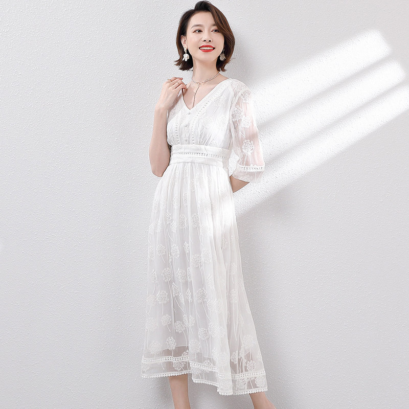 Real silk mulberry silk dress woman 2021 new summer rework embroidery collection waist display slim white great fairy skirt