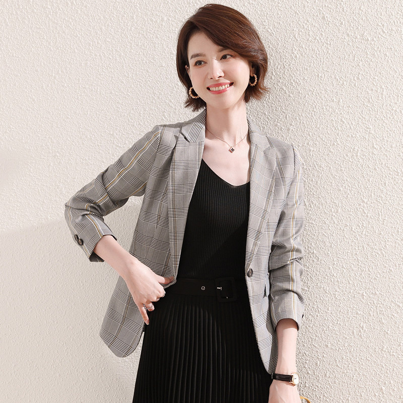 Suit jacket women's 2021 new spring and autumn decoration looks thin one button gray plaid suit jacket small man