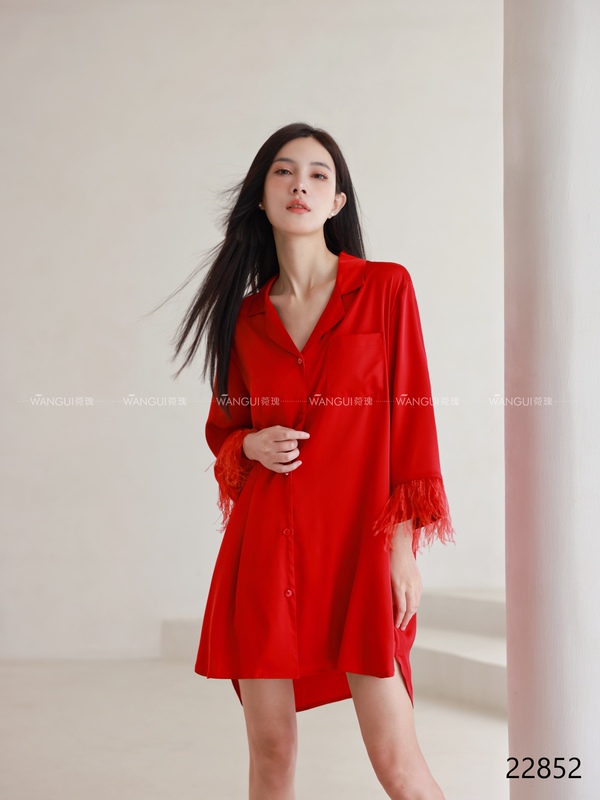 Women's Pajamas, Imitation Silk, Ice Silk, Pure Lust Style, Camel Hair Long-Sleeved Nightgown, Sexy and High-End Home Wear Women's Pajamas, Imitation Silk, Ice Silk, Pure Lust Style, Camel Hair Long-Sleeved Nightgown, Sexy and High-End Home Wear