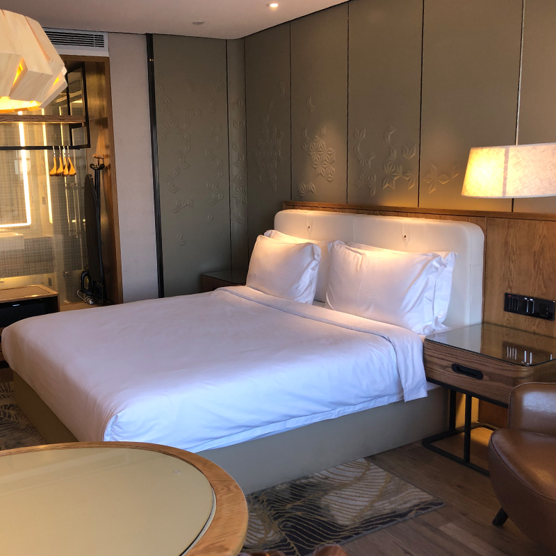 Custom Business Boutique Hotel Punctuatrium Large Bed Room Full Bed Folk Apartment Room Spray Paint Soft Bunk Bed Lean