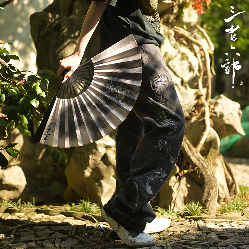 Three Provinces and Six Departments·Department of War【Qimen】New Chinese-Style Goldfish Embroidery Heavy-Duty Washed Distressed Men's Jeans Three Provinces and Six Departments·Department of War【Qimen】New Chinese-Style Goldfish Embroidery Heavy-Duty Washed Distressed Men's Jeans