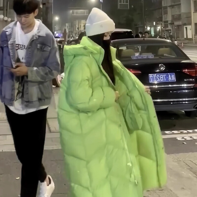 Green Hooded Mid-Length down Jacket for Women, 2026 Winter New Style, Loose Fit, Thickened, Warm, Fluffy Puffer Coat Green Hooded Mid-Length down Jacket for Women, 2026 Winter New Style, Loose Fit, Thickened, Warm, Fluffy Puffer Coat
