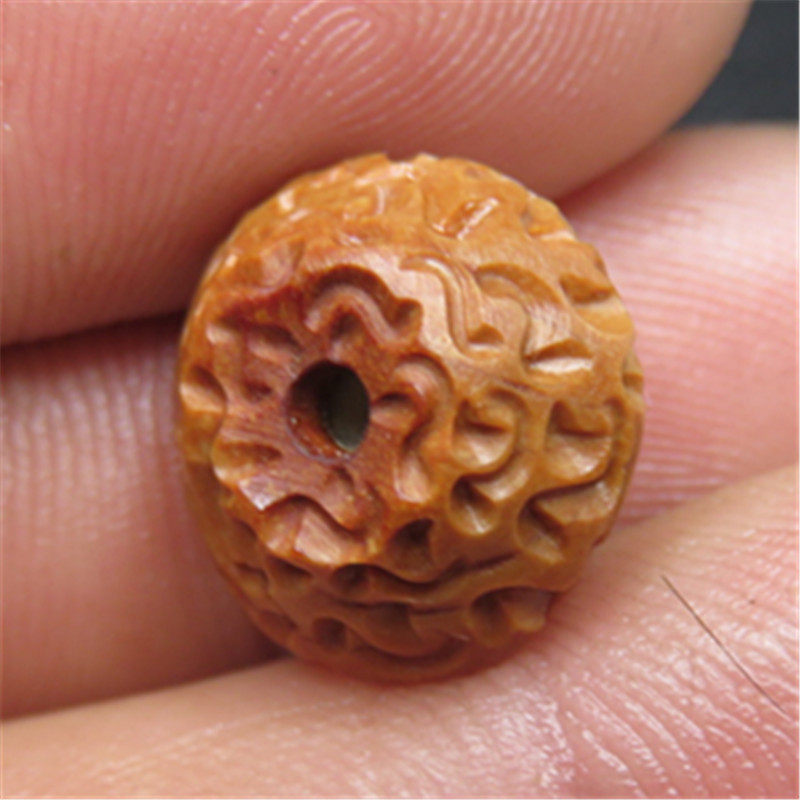 Wild peach stone carving boutique pure handmade stone carving