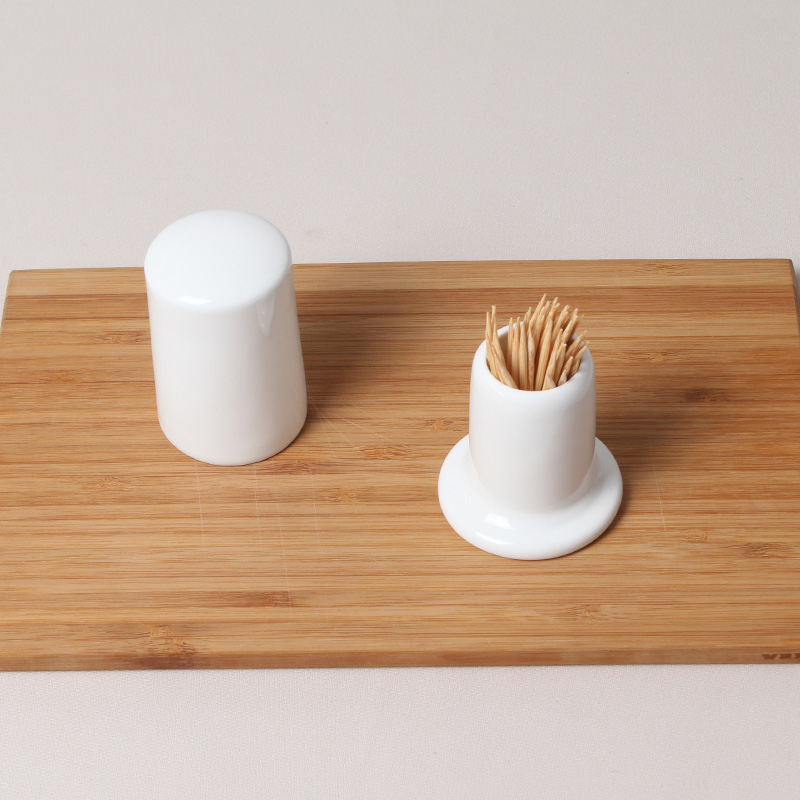 Pure white round ipads porcelain table tableware creative simple Chinese style western - style toothpicks extinguishers toothpick box